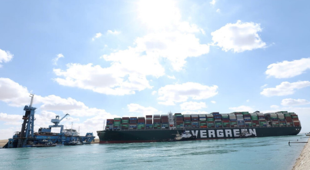 الكشف عن سبب جنوح سفينة إيفر غيفن في قناة السويس